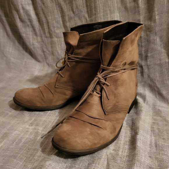 Ladies Boots  Taupe Lace Up Microfibre Ankle Boot 11 - Picture 5 of 9